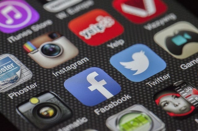 Objectives digital marketing – Use social media to foster a community